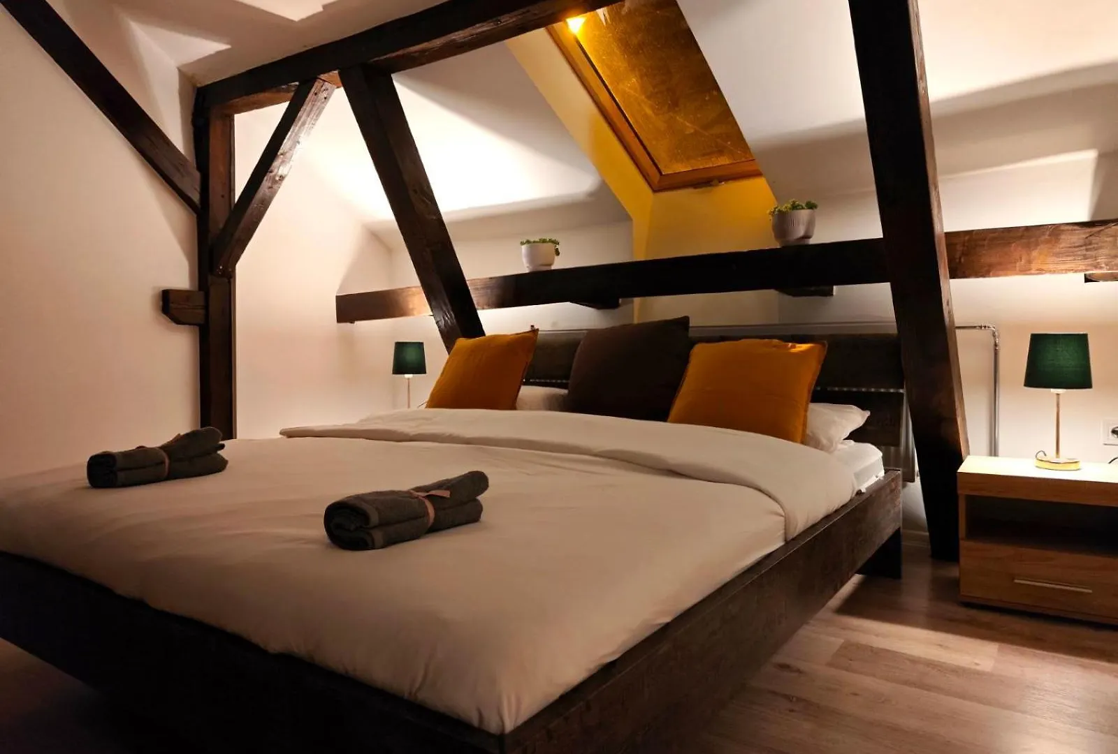 Dama Apartments Eger